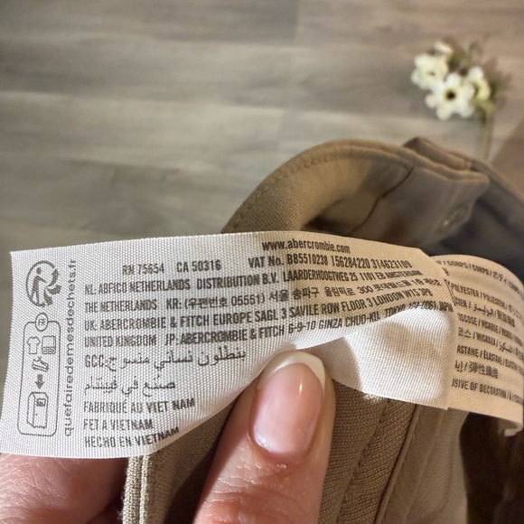 Abercrombie & Fitch Sloane Tailored Tan Wide-Leg Pants - Picture 16 of 16